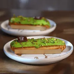 Eclair Pistachio